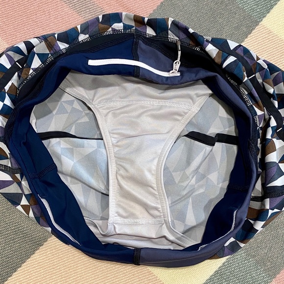 Lululemon Speed Short Stained Glass Geometric - Picture 7 of 8